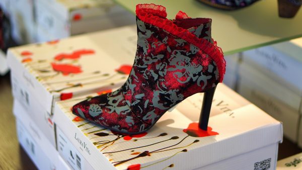 Confessions dune personne dont la première conversation anonyme a débouché sur une relation de trois ans une lecture rapide